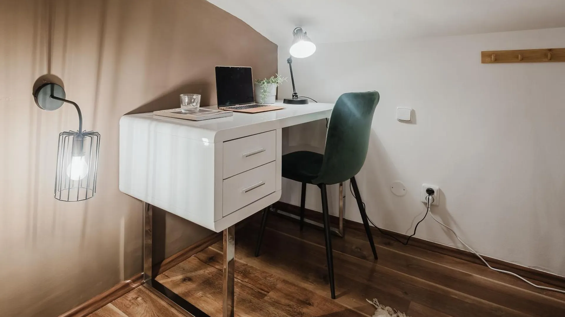 Apartment Prague Days - Loft-Style 1Bdr Apt - Workspace - Central Location
